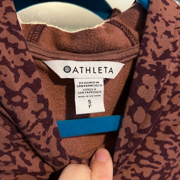 Athleta Balance Printed Hoodie Pullover Super SOFT Size Small Maroon and Mauve - Picture 4 of 7